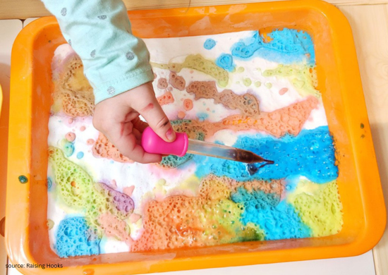 Fizzing colours science experiment for toddlers